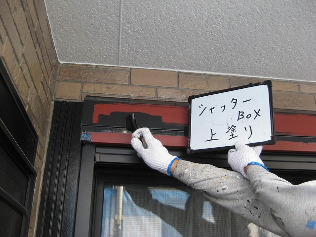 長久手市で外壁塗装に伴い付帯部の施工、軒天や雨樋、鉄部分のサビ止めを実施